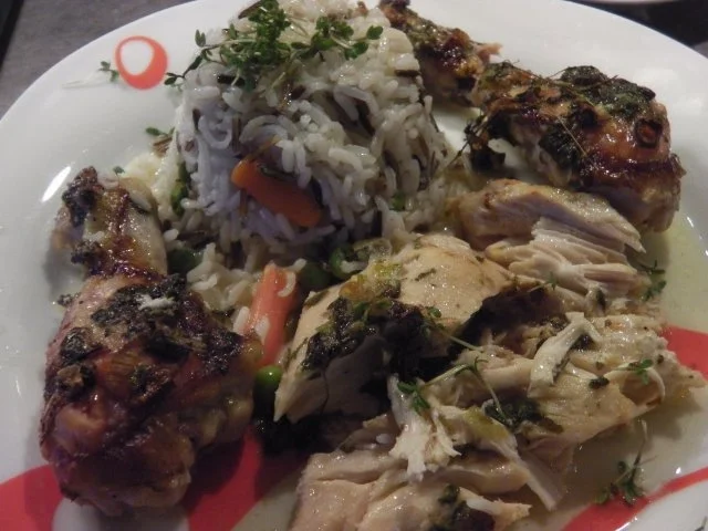 Frühlings-Brathuhn mit Zitronen-Kräuterbutter  "Pulled Chicken" - Rezept - Bild Nr. 3