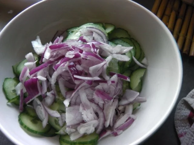 Rezept: Gurkensalat mit Bärlauch und Kresse Bild Nr. 2 Gurkensalat mit Bärlauch und Kresse - Rezept - Bild Nr. 2