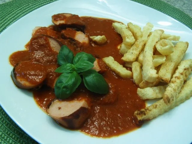 Currywurst mit selbstgemachter Soße - Rezept