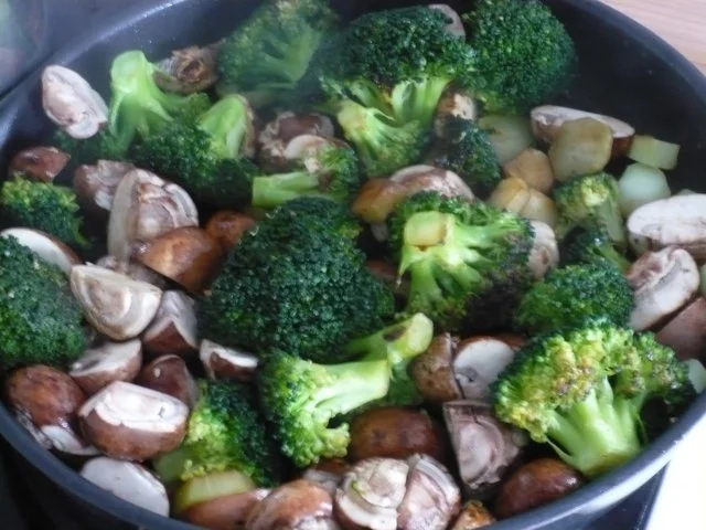 Rezept: Hähnchengeschnetzeltes aus dem Wok Bild Nr. 5 Hähnchengeschnetzeltes aus dem Wok - Rezept - Bild Nr. 5