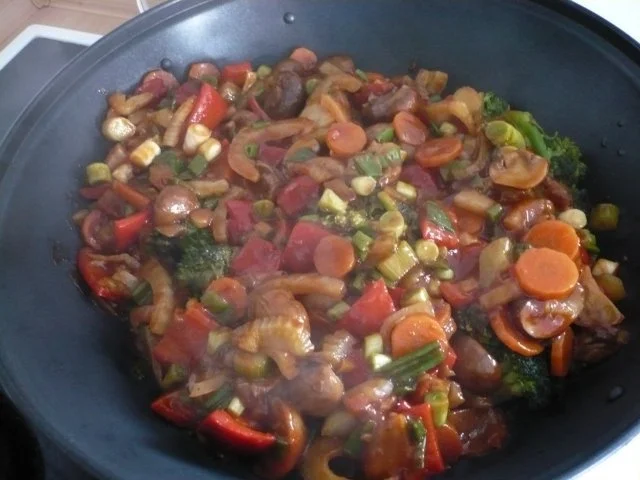 Rezept: Hähnchengeschnetzeltes aus dem Wok Bild Nr. 8 Hähnchengeschnetzeltes aus dem Wok - Rezept - Bild Nr. 8