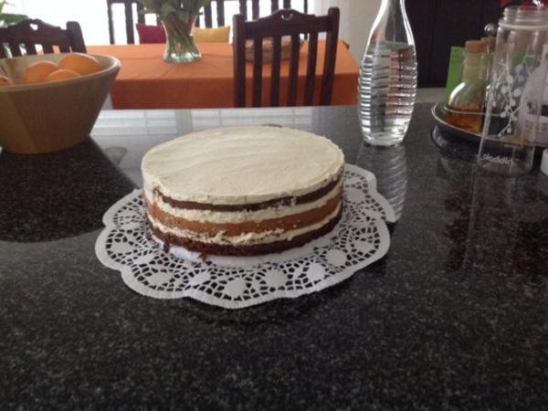 Drei Tage Torte mit Himbeeren - einfach - 286 kcal/100g
