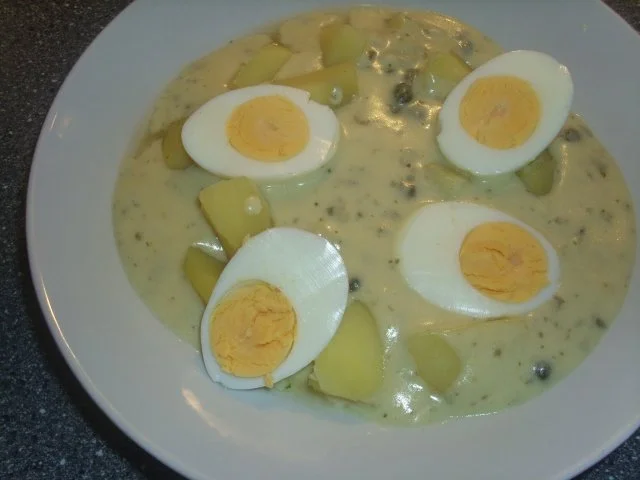 Rezept: Eier in einer Kapern-Senf Soße Eier in einer Kapern-Senf Soße - Rezept