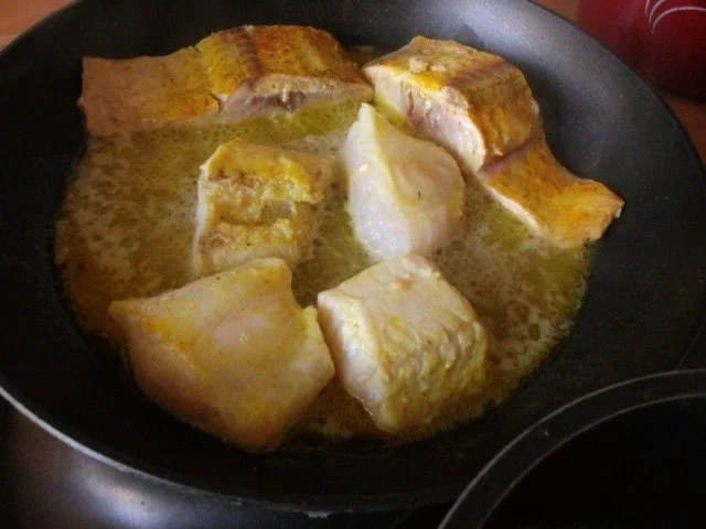 Steinbeißerfilet in Weisswein-Sauce mit Butterbroccoli und Bandnudeln - Rezept - Bild Nr. 7