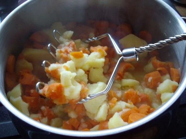 Rezept: möhren-kartoffelstampf mit apfelmus Bild Nr. 4 möhren-kartoffelstampf mit apfelmus - Rezept - Bild Nr. 4