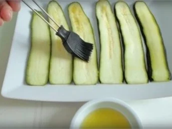 Party  Zucchiniröllchen mit Frischkäse gefüllt - Rezept - Bild Nr. 7