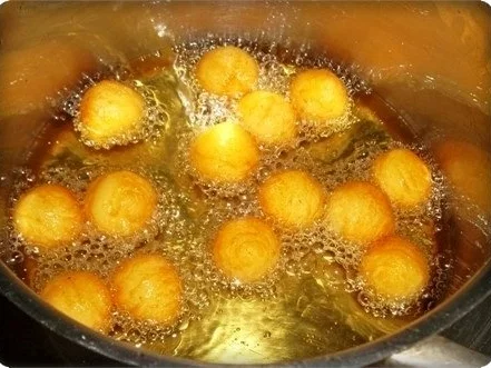 Rezept: Schweinekotelett mit Kartoffelbällchen und Paprikasalat Bild Nr. 15 Schweinekotelett mit Kartoffelbällchen und Paprikasalat - Rezept - Bild Nr. 15