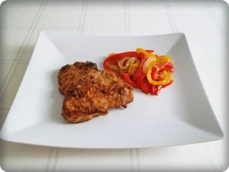 Rezept: Schweinekotelett mit Kartoffelbällchen und Paprikasalat Bild Nr. 18 Schweinekotelett mit Kartoffelbällchen und Paprikasalat - Rezept - Bild Nr. 18