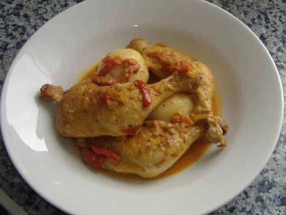 Maispoulardenkeulen in  Paprikasauce - Rezept