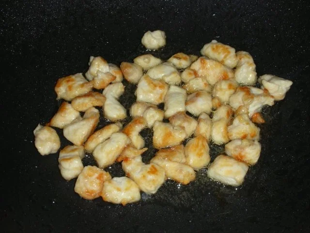 Rezept: Überbackene Spaghetti-Nester mit Spargel, Bärlauch, Hühnerfleisch.. Bild Nr. 4 Überbackene Spaghetti-Nester mit Spargel, Bärlauch, Hühnerfleisch.. - Rezept - Bild Nr. 4