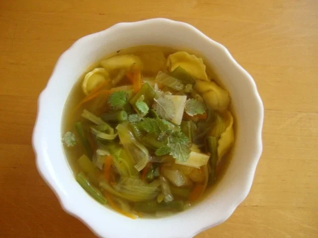 Frühlingssuppe mit Einlage - Rezept