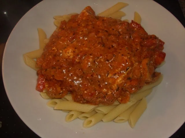 Rezept: Nudeln mit Pilzen in Tomaten-Feta Creme Nudeln mit Pilzen in Tomaten-Feta Creme - Rezept