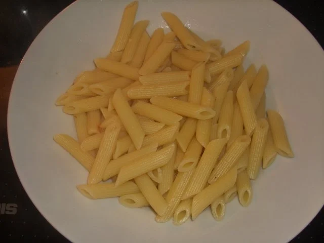 Rezept: Nudeln mit Pilzen in Tomaten-Feta Creme Bild Nr. 5 Nudeln mit Pilzen in Tomaten-Feta Creme - Rezept - Bild Nr. 5