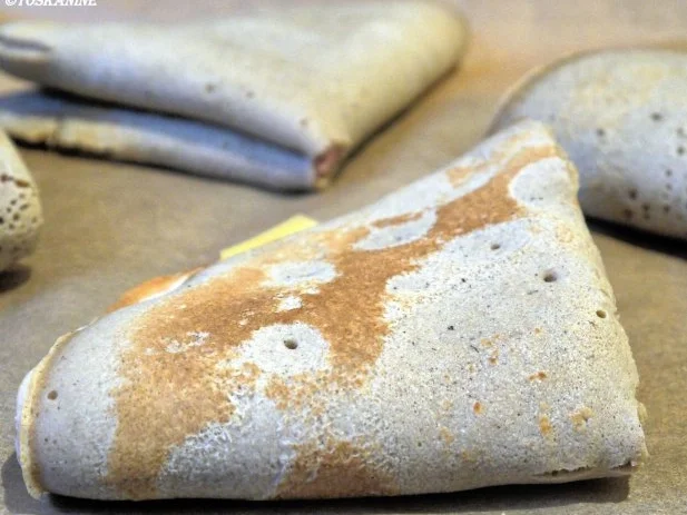 Buchweizencrepes "Cordon Bleu" mit Thymian-Bröseln - Rezept - Bild Nr. 9