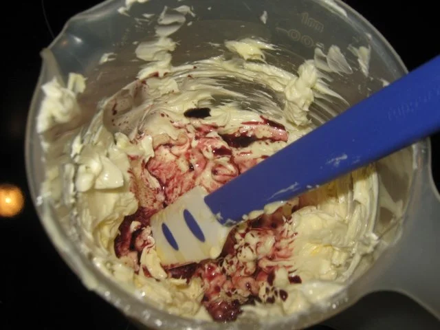 Rezept: Rotweinbutter Bild Nr. 4 Rotweinbutter - Rezept - Bild Nr. 4