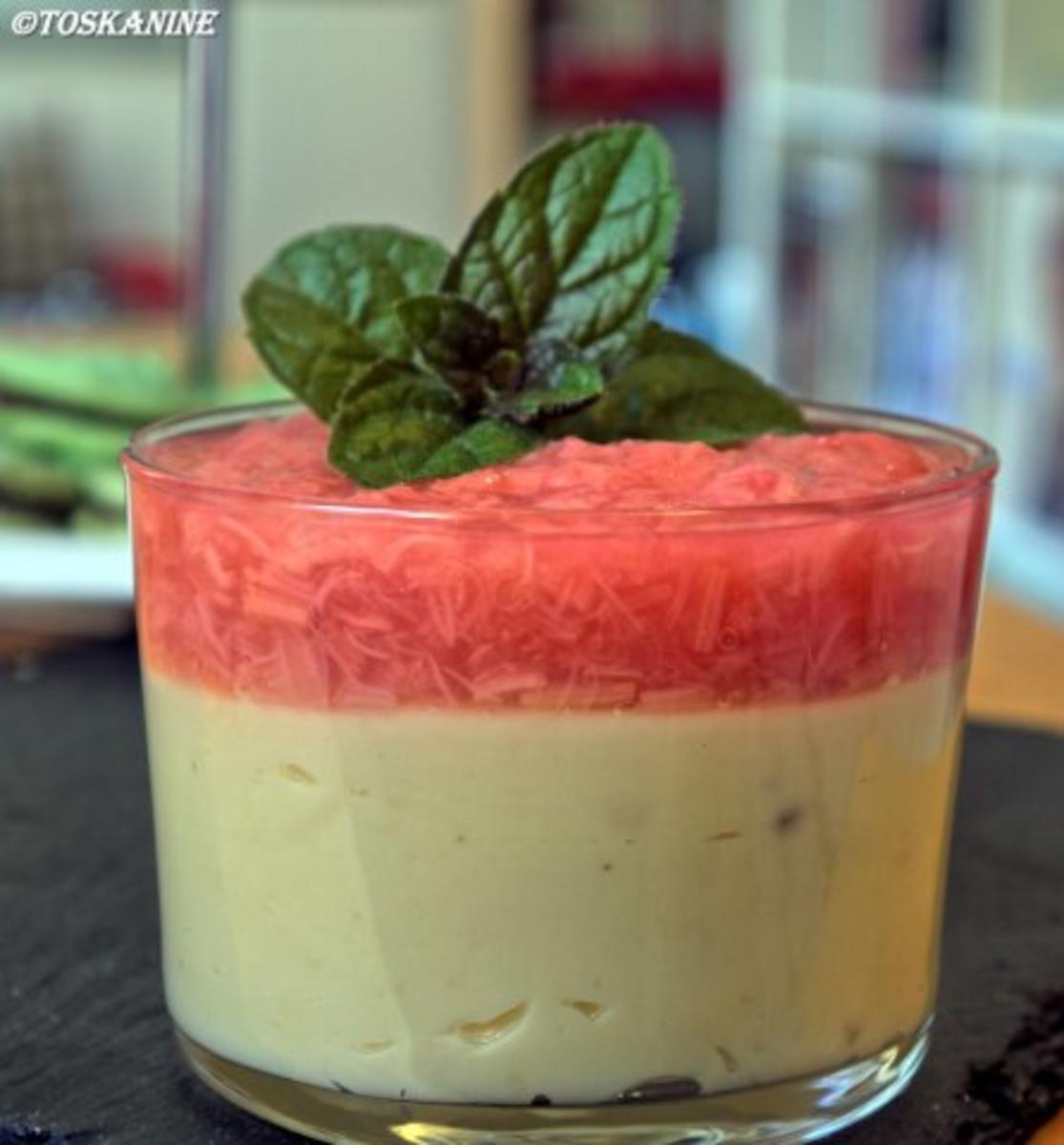 Tonka-Pudding mit Rhabarber-Kompott - Rezept