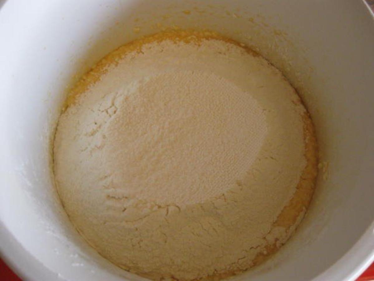 Schokoladen - Gugelhupf mit Buttermilch - Rezept - Bild Nr. 6