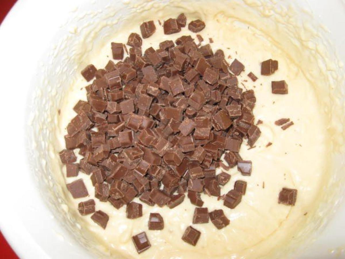 Schokoladen - Gugelhupf mit Buttermilch - Rezept - Bild Nr. 9