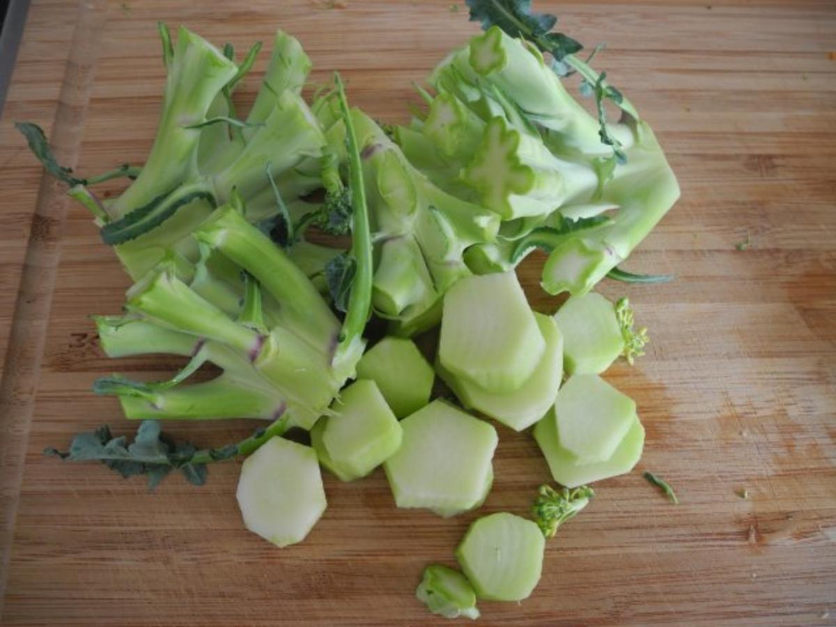 Vegan : Kartoffel - Broccoli - Stampf mit gebratenen Grünkern - Nuss - Bratlingstreifen - Rezept - Bild Nr. 5