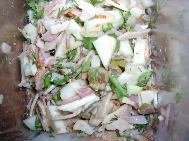 Gemischter Schinkensalat mit Kräutern - Rezept