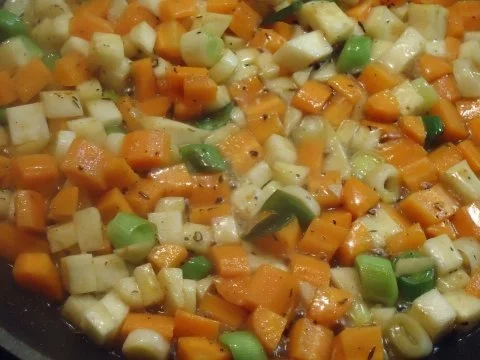 Rezept: Hackfleisch-Gemüse-Kuchen Bild Nr. 7 Hackfleisch-Gemüse-Kuchen - Rezept - Bild Nr. 7