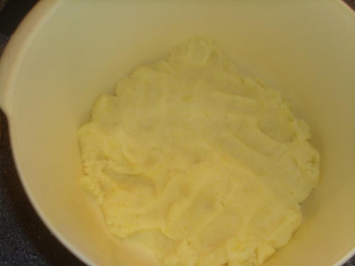 Kartoffelklöse mit Mozzarella gefüllt - Rezept - Bild Nr. 2