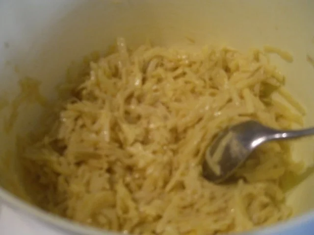 Gebeizter Lachs an Rösti mit Senf-Honig-Soße und Schmand-Dip - Rezept - Bild Nr. 5