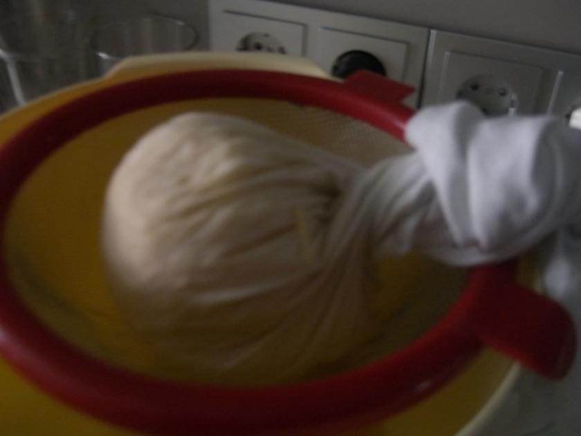 Gebeizter Lachs an Rösti mit Senf Honig Soße und Schmand Dip - einfach ...