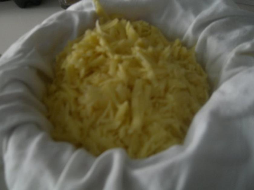 Gebeizter Lachs an Rösti mit Senf Honig Soße und Schmand Dip - einfach ...