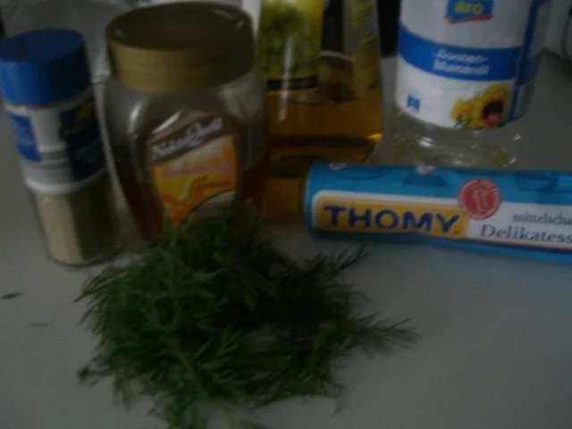 Gebeizter Lachs an Rösti mit Senf-Honig-Soße und Schmand-Dip - Rezept - Bild Nr. 3