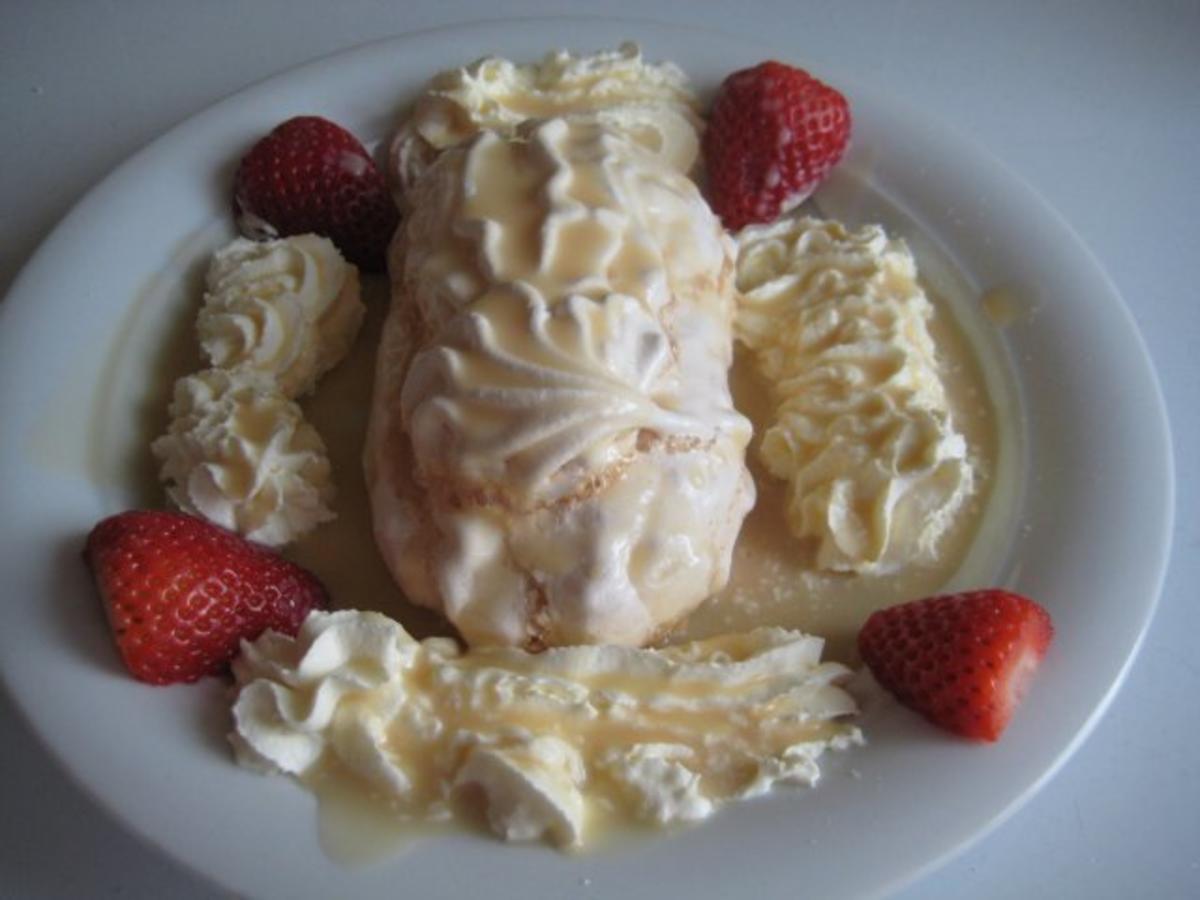 Bilder für Meringue schmeckt sehr fein mit Vanille Eierlikör Rezept