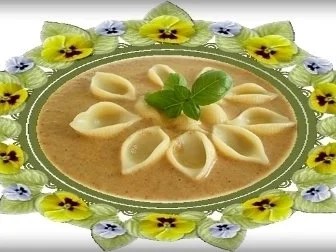 Rezept: Cremige Champignonsuppe mit Conchiglie Cremige Champignonsuppe mit Conchiglie - Rezept