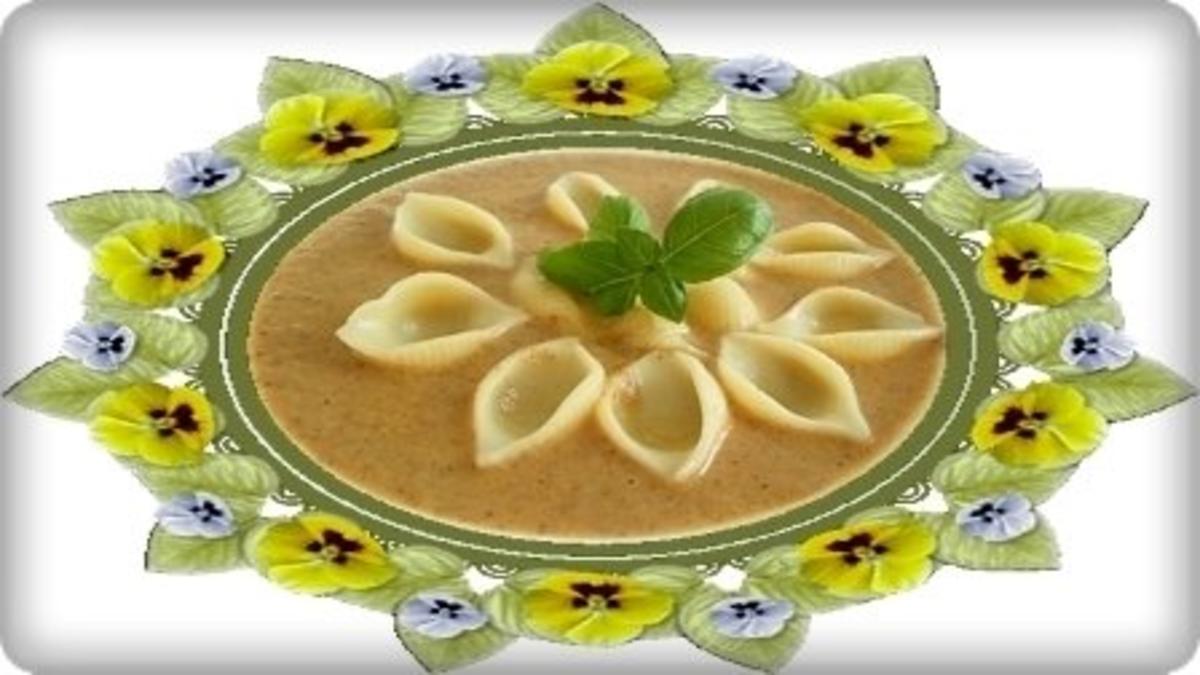 Bilder für Cremige Champignonsuppe mit Conchiglie - Rezept