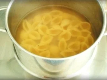 Rezept: Cremige Champignonsuppe mit Conchiglie Bild Nr. 10 Cremige Champignonsuppe mit Conchiglie - Rezept - Bild Nr. 10