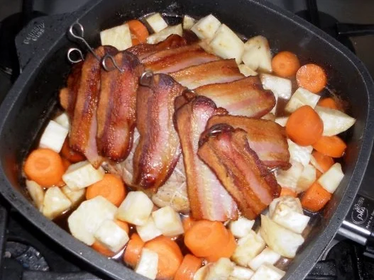 Putenrollbraten in Sahnesauce à la "Oòrndrasch"...( Rzpt. um 1990) - Rezept - Bild Nr. 9