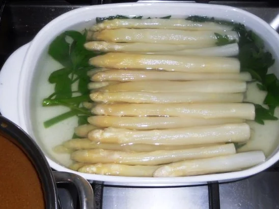 Putenrollbraten in Sahnesauce à la "Oòrndrasch"...( Rzpt. um 1990) - Rezept - Bild Nr. 26