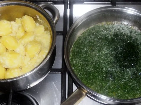 Putenrollbraten in Sahnesauce à la "Oòrndrasch"...( Rzpt. um 1990) - Rezept - Bild Nr. 37