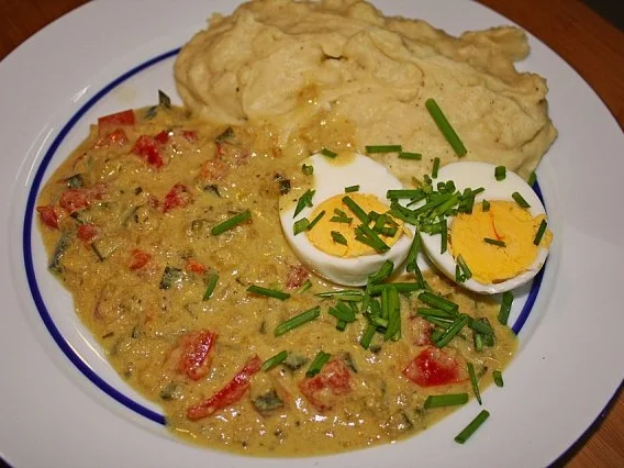 Eier in Zucchini-Senf-Soße - Rezept