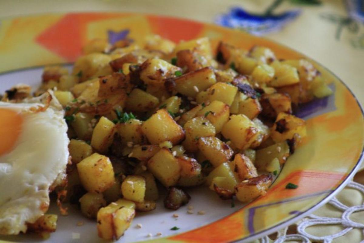 Beilage: Currykartoffeln mit Sesam - Rezept Durch Erdbeere76