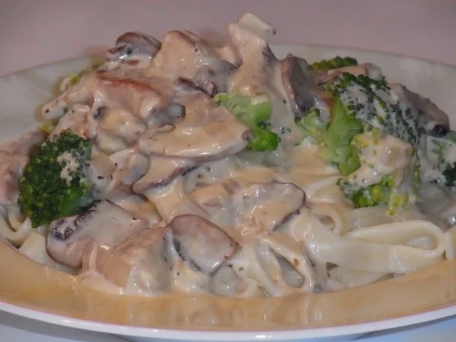 Puten-Sahne-Champions-Geschnetzeltes mit Broccoli und Bandnudeln - Rezept - Bild Nr. 6