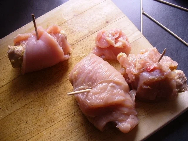 Rezept: Hähnchenbruströllchen mit Champignons auf Eisbergsalat Bild Nr. 6 Hähnchenbruströllchen mit Champignons auf Eisbergsalat - Rezept - Bild Nr. 6