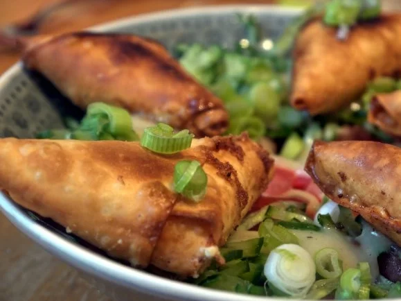 Ziegenkäsepäckchen auf Salat - Rezept