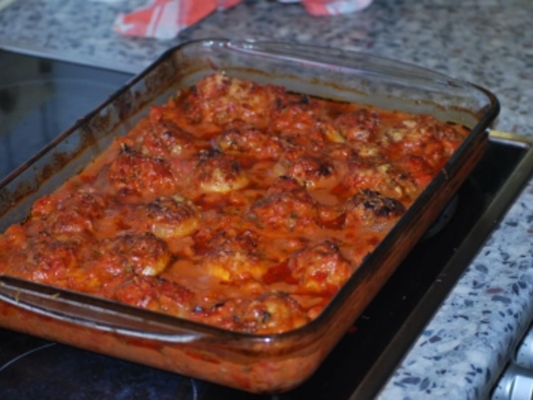 Gefüllte Riesenchampignons in Tomaten-Sahnesoße - Rezept - kochbar.de