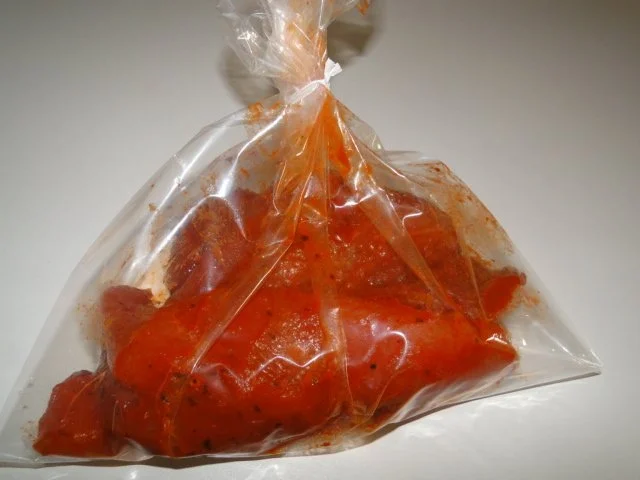 marinierte Putenbruststeaks pikant mit Porreegemüse und Salzkartoffeln - Rezept - Bild Nr. 3