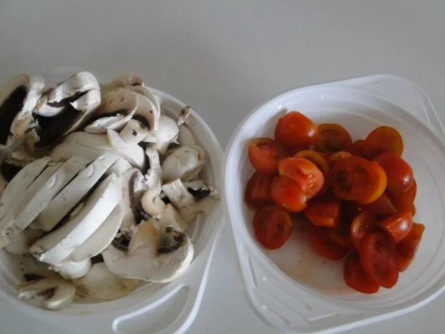 Rezept: Porree-Kräutersahne mit Pilzen und Cocktailtomaten ideal für Nudeln Bild Nr. 2 Porree-Kräutersahne mit Pilzen und Cocktailtomaten ideal für Nudeln - Rezept - Bild Nr. 2