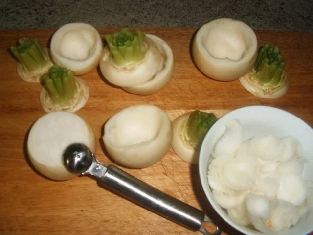 Rezept: Gefüllte Mairübchen mit Putengeschnetzelten Bild Nr. 3 Gefüllte Mairübchen mit Putengeschnetzelten - Rezept - Bild Nr. 3