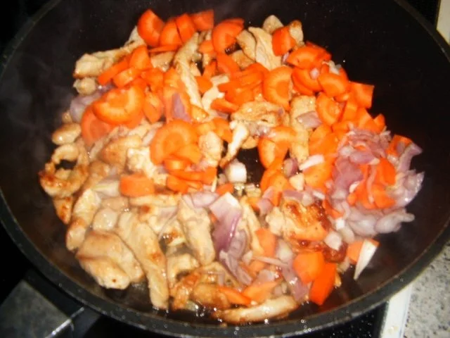 Rezept: Gefüllte Mairübchen mit Putengeschnetzelten Bild Nr. 7 Gefüllte Mairübchen mit Putengeschnetzelten - Rezept - Bild Nr. 7