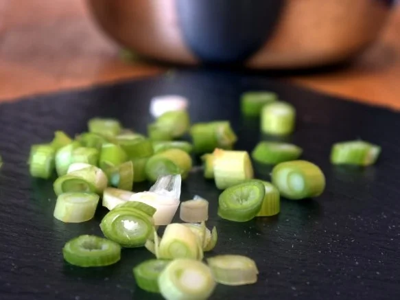 Rotbarschfilet mit Senf-Thymian-Kruste auf Gemüse-Quinoa - Rezept - Bild Nr. 10
