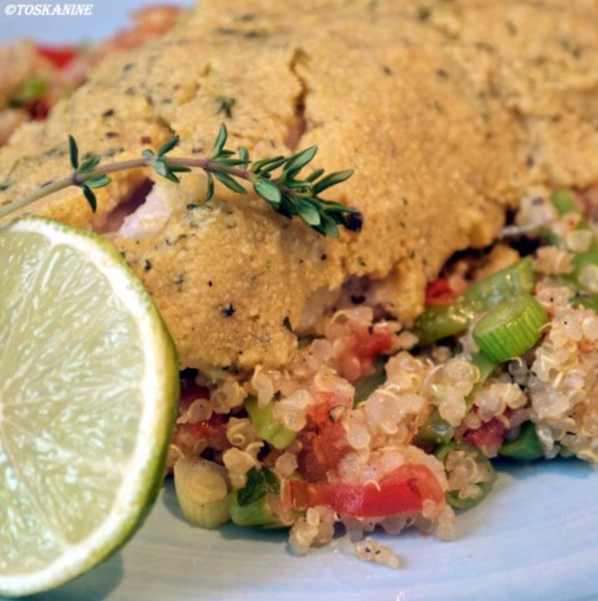 Rotbarschfilet mit Senf-Thymian-Kruste auf Gemüse-Quinoa - Rezept