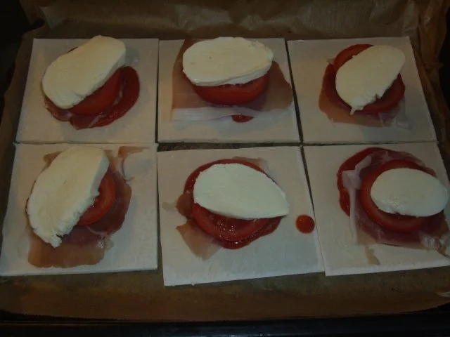 Rezept: Blätterteigpizza Bild Nr. 3 Blätterteigpizza - Rezept - Bild Nr. 3